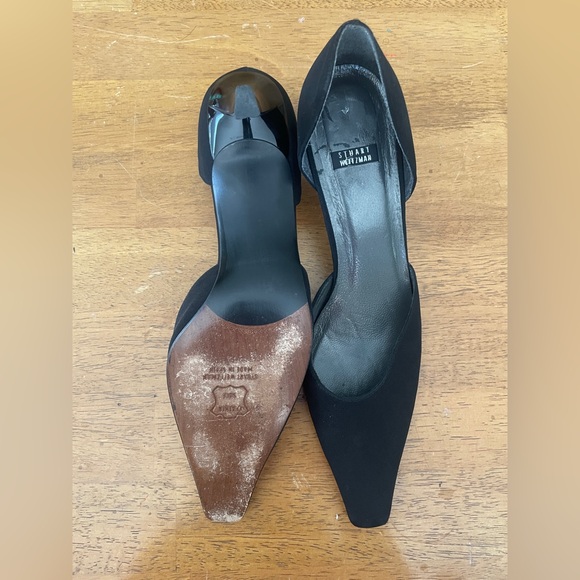 Stuart Weizman kitten heel. Size 8. runs small. Made in Spain - Picture 3 of 5